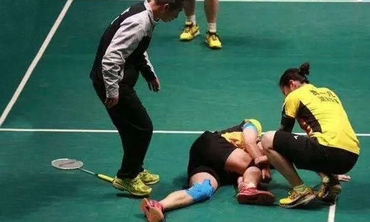 阿斯：拉菲尼亚因为肌肉不适缺战贝蒂斯，他能出战下场欧冠